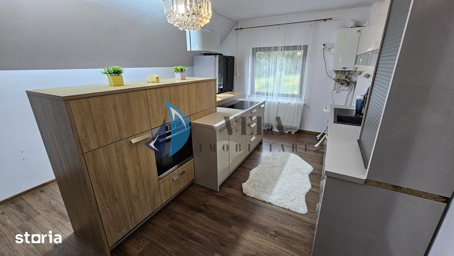 Casă cu 5 camere cu Teren 533 Mp în Central