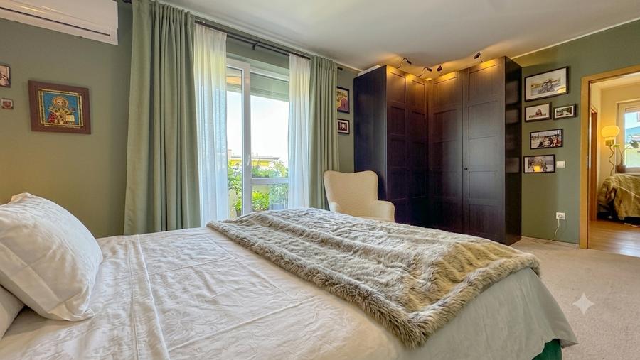 Penthouse cu 4 camere decomandat în Avantgarden
