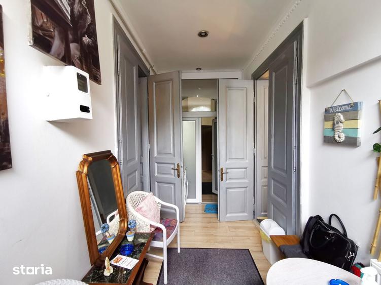 Casă cu 6 camere cu Teren 1200 Mp în Gruia