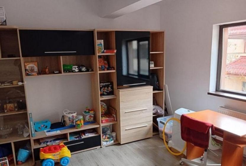Apartament cu 2 camere decomandat în Central — fotografia 1