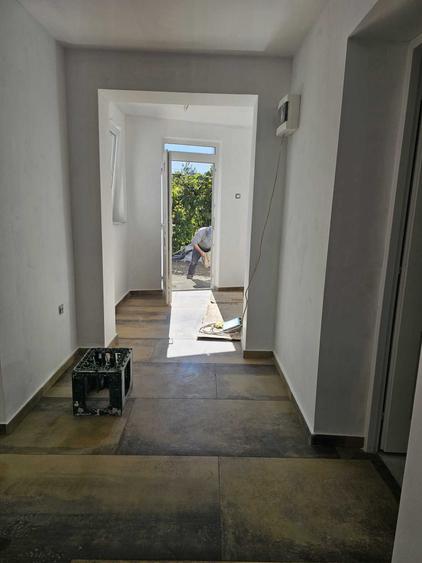Casă cu 2 camere în Central