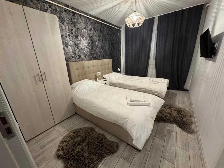 Apartament cu 3 camere decomandat, mobilat în Florești