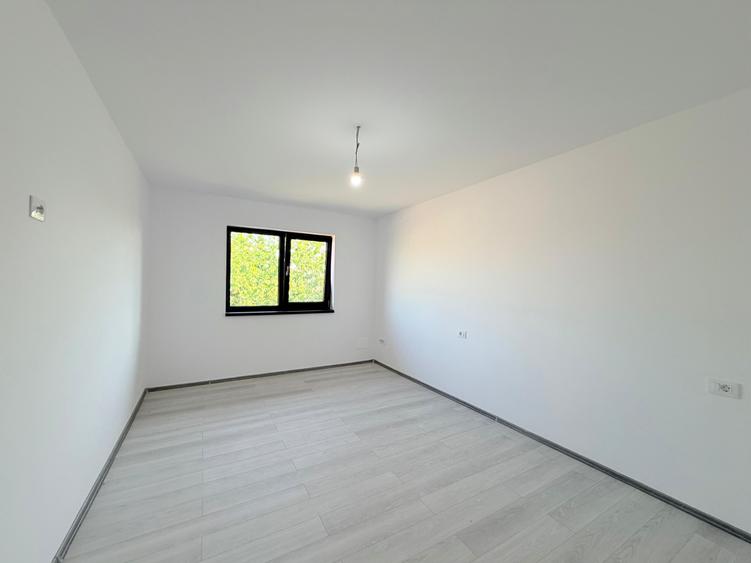Casă cu 3 camere cu Teren 114 Mp în Cug