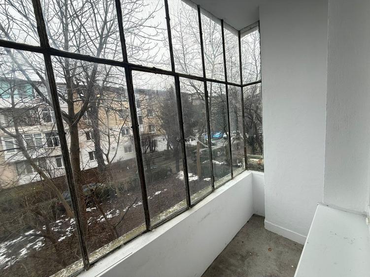 Apartament cu 2 camere semidecomandat în Centru Vechi