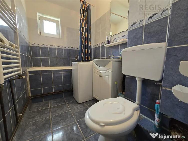 Apartament cu 4 camere semidecomandat în Stupini