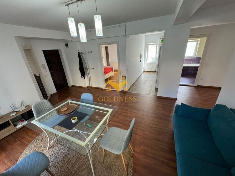 Apartament cu 4 camere semidecomandat în Zorilor