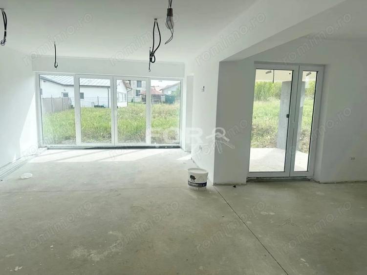 Casă cu 4 camere cu Teren 600 Mp în Paleu