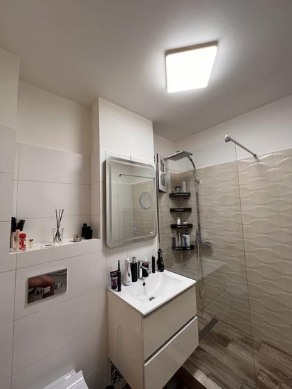 Apartament cu 2 camere decomandat în Republicii