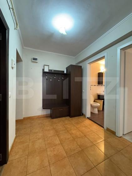 Apartament cu 3 camere semidecomandat, mobilat în Florești