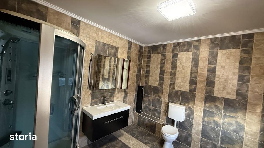 Casă cu 7 camere cu Piscina în Ferentari