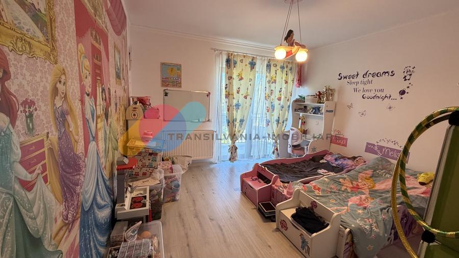 Duplex cu 4 camere cu Canalizare în Dâmbul Rotund