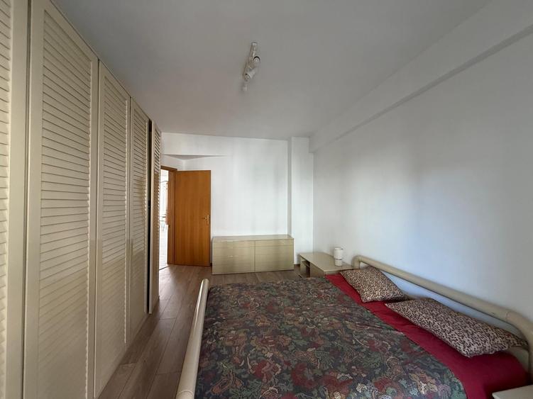 Apartament cu 3 camere decomandat în Dorobanți