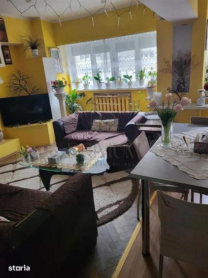 Apartament cu 4 camere decomandat în Telegrafului
