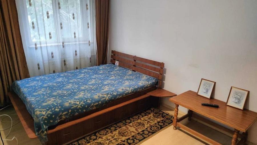 Apartament cu 3 camere decomandat, mobilat în Drumul Taberei