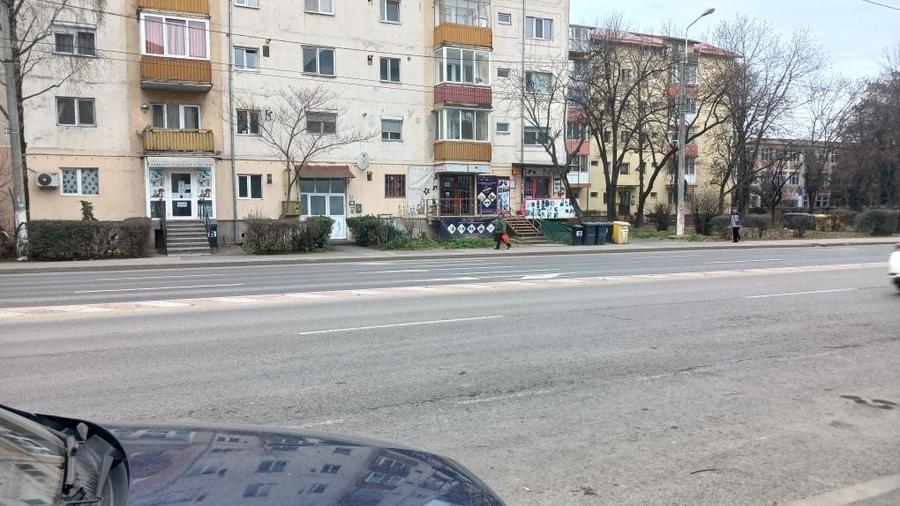 Spațiu comercial, de 45 mp, în Girocului