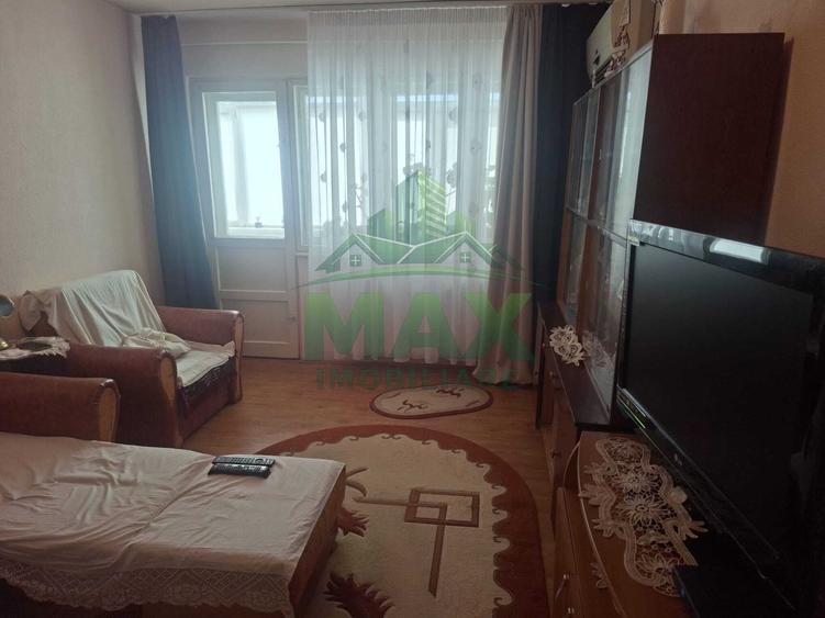 Apartament cu 3 camere decomandat în Vest