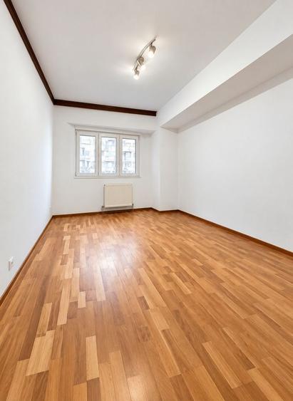 Apartament cu 4 camere decomandat în Pantelimon