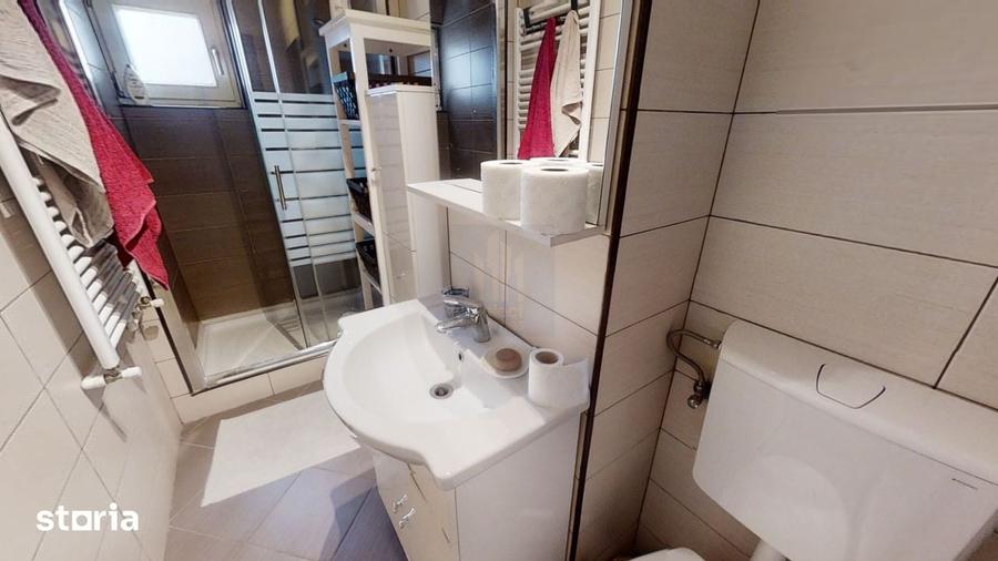 Apartament cu 3 camere în Tei
