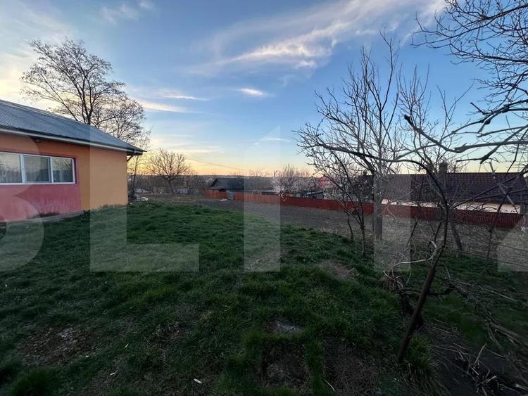 Casă individuală cu 3 camere cu Canalizare în Broscăuți