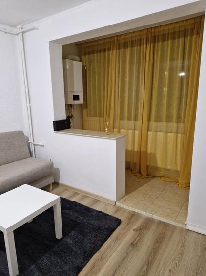 Apartament cu 2 camere nedecomandat în Palazu Mare