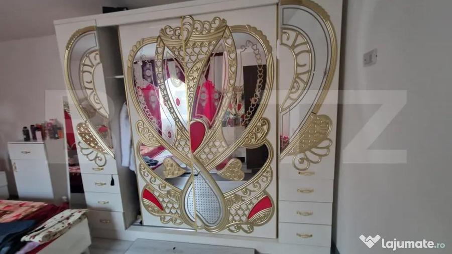 Casă cu 5 camere cu Teren 836 Mp în Central