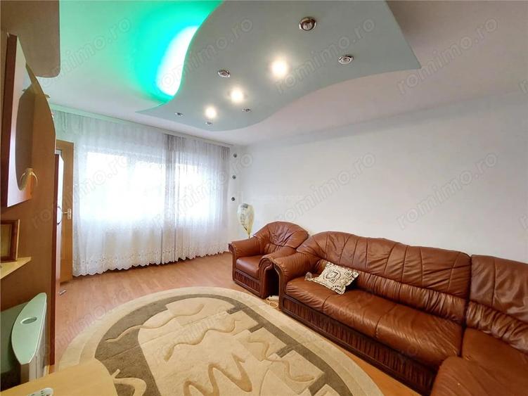 Apartament cu 3 camere decomandat în Dorobanți