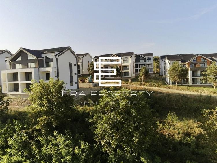 Apartament cu 4 camere decomandat în Cristian