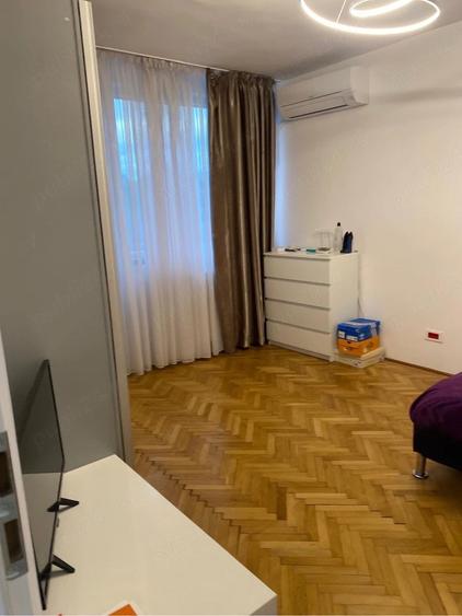 Apartament cu 2 camere decomandat în Calea București