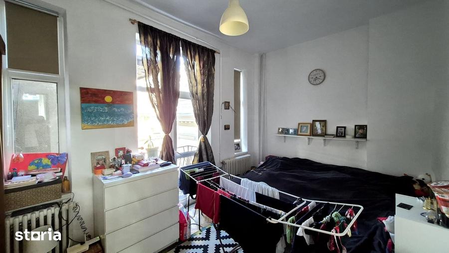 Casă cu 8 camere cu Teren 162 Mp în Ultracentral