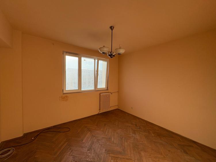 Apartament cu 2 camere semidecomandat în Iancului
