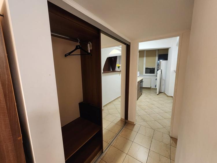 Apartament cu 2 camere semidecomandat în Sala Palatului