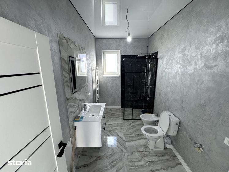 Casă cu 3 camere cu Teren 305 Mp în Holboca