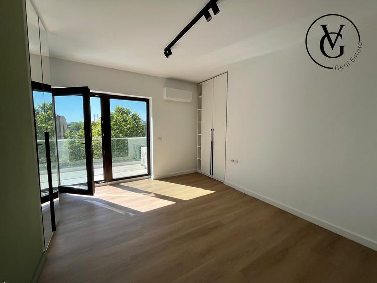 Apartament cu 3 camere decomandat, mobilat în Victoriei