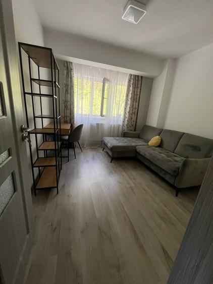 Apartament cu 3 camere decomandat în Baciu