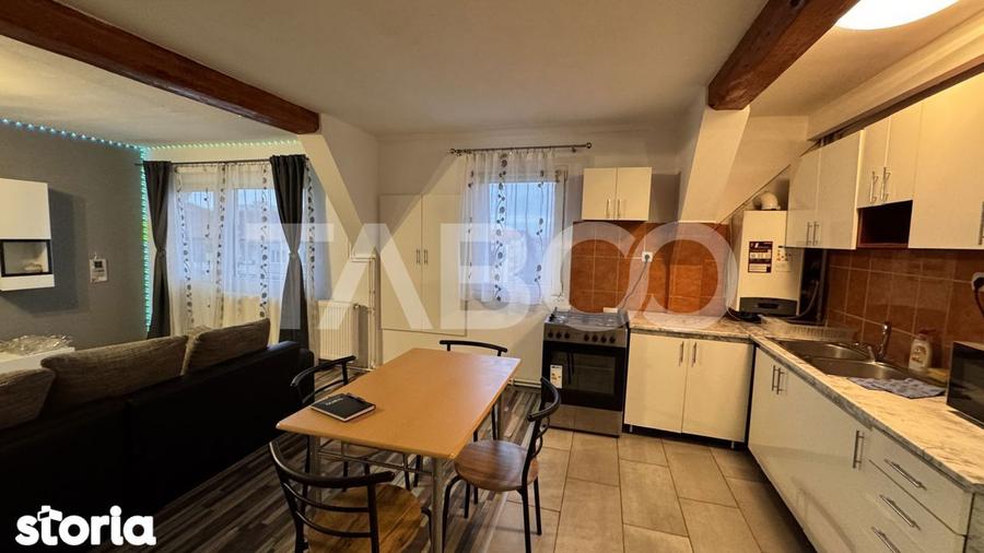 Apartament cu 3 camere semidecomandat, mobilat în Mihai Viteazul