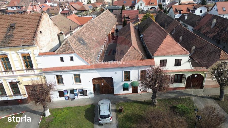 Casa cu 4 camere de vanzare in zona ultracentrala Medias