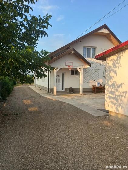 Casă cu 4 camere cu Teren 1000 Mp în Rebricea