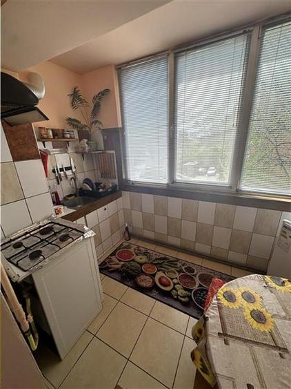 Apartament cu 2 camere decomandat, mobilat în Lipovei