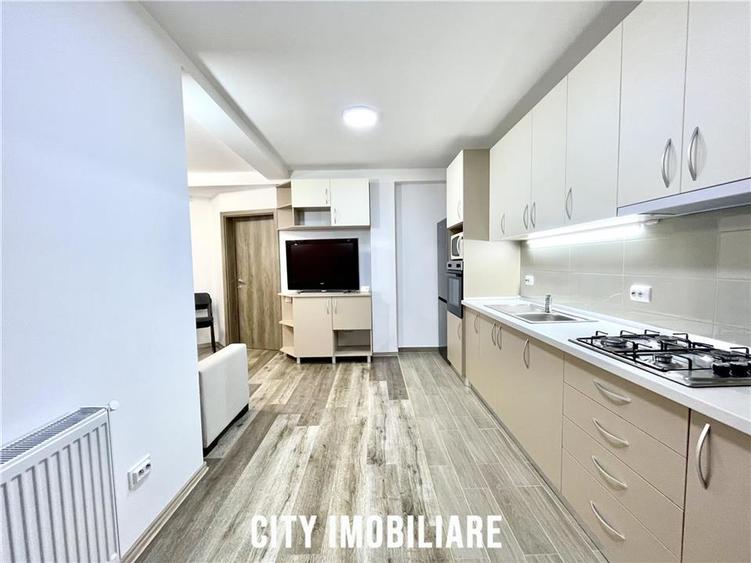Apartament cu 3 camere semidecomandat, mobilat în Bună Ziua