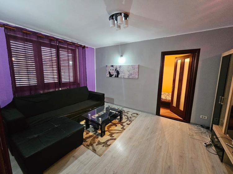 Apartament cu 3 camere decomandat în Ultracentral