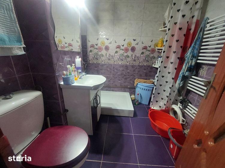 Apartament cu 3 camere decomandat în Sud