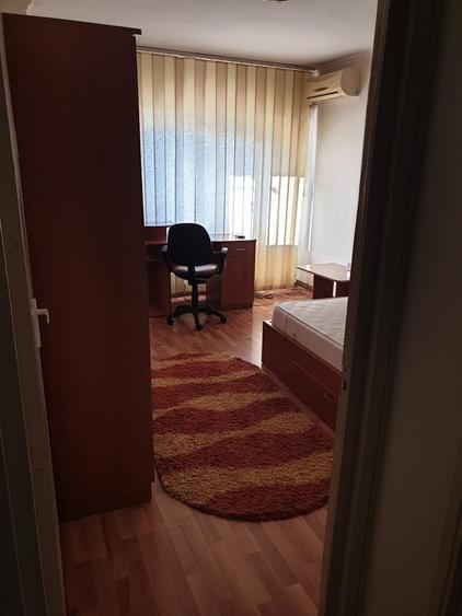 Garsonieră decomandată în Central