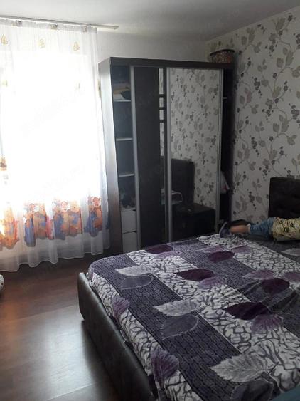 Apartament cu 2 camere semidecomandat în Craiovei