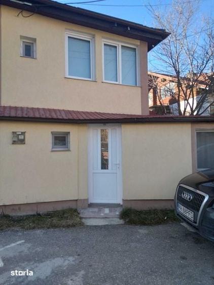 Casă cu 4 camere cu Teren 160 Mp în Poiana Țapului