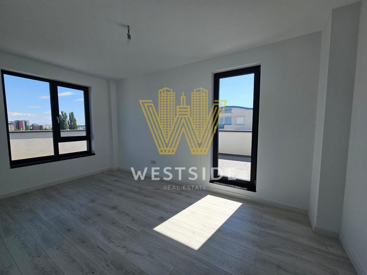 Apartament cu 3 camere semidecomandat în Aradului