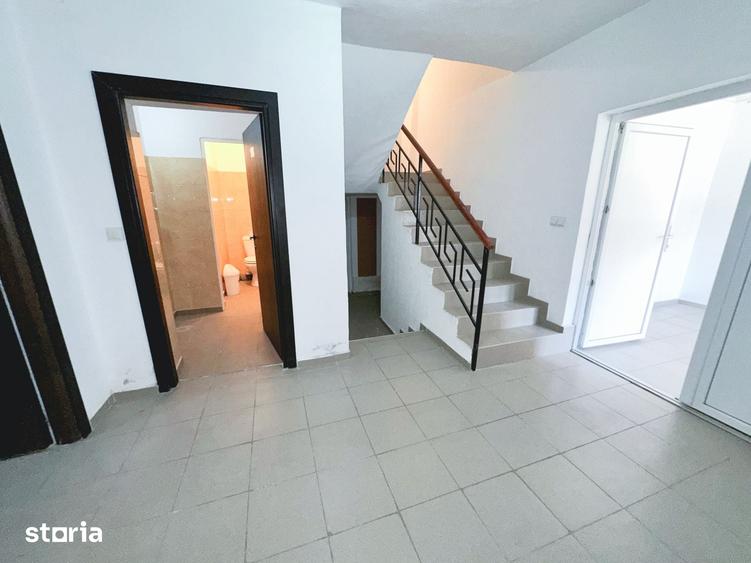 Spațiu comercial, de 300 mp, în Central