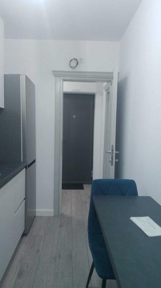 Garsonieră decomandată în Cornișa
