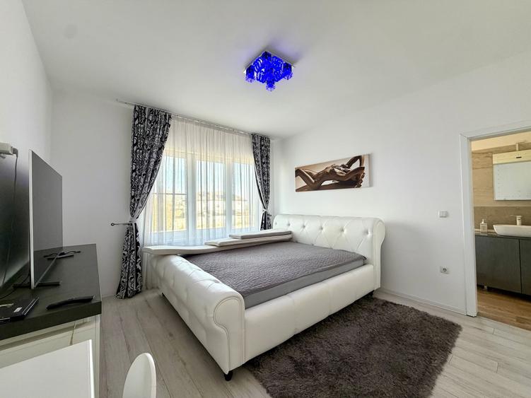 Duplex cu 4 camere cu Piscina în Dumbrăvița