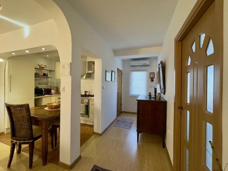 Duplex cu 4 camere cu Garaj în Vest