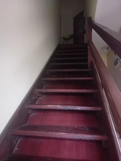 Casă individuală cu 5 camere cu Teren 500 Mp în Podul de Fier